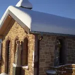 Ancienne Chapelle Amenagee En Independant Avec Terrasse Et Cheminee - Fr-1-589-463