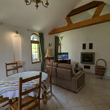 Ancienne Chapelle Amenagee En Independant Avec Terrasse Et Cheminee - Fr-1-589-463 * Saulxures-sur-Moselotte