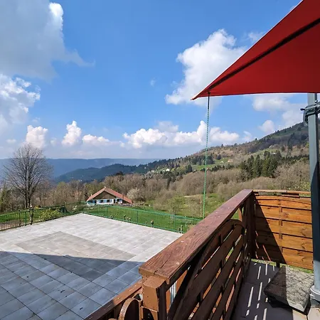 Ancienne Chapelle Amenagee En Independant Avec Terrasse Et Cheminee Country house *