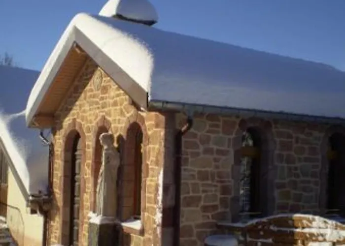 Ancienne Chapelle Amenagee En Independant Avec Terrasse Et Cheminee - Fr-1-589-463